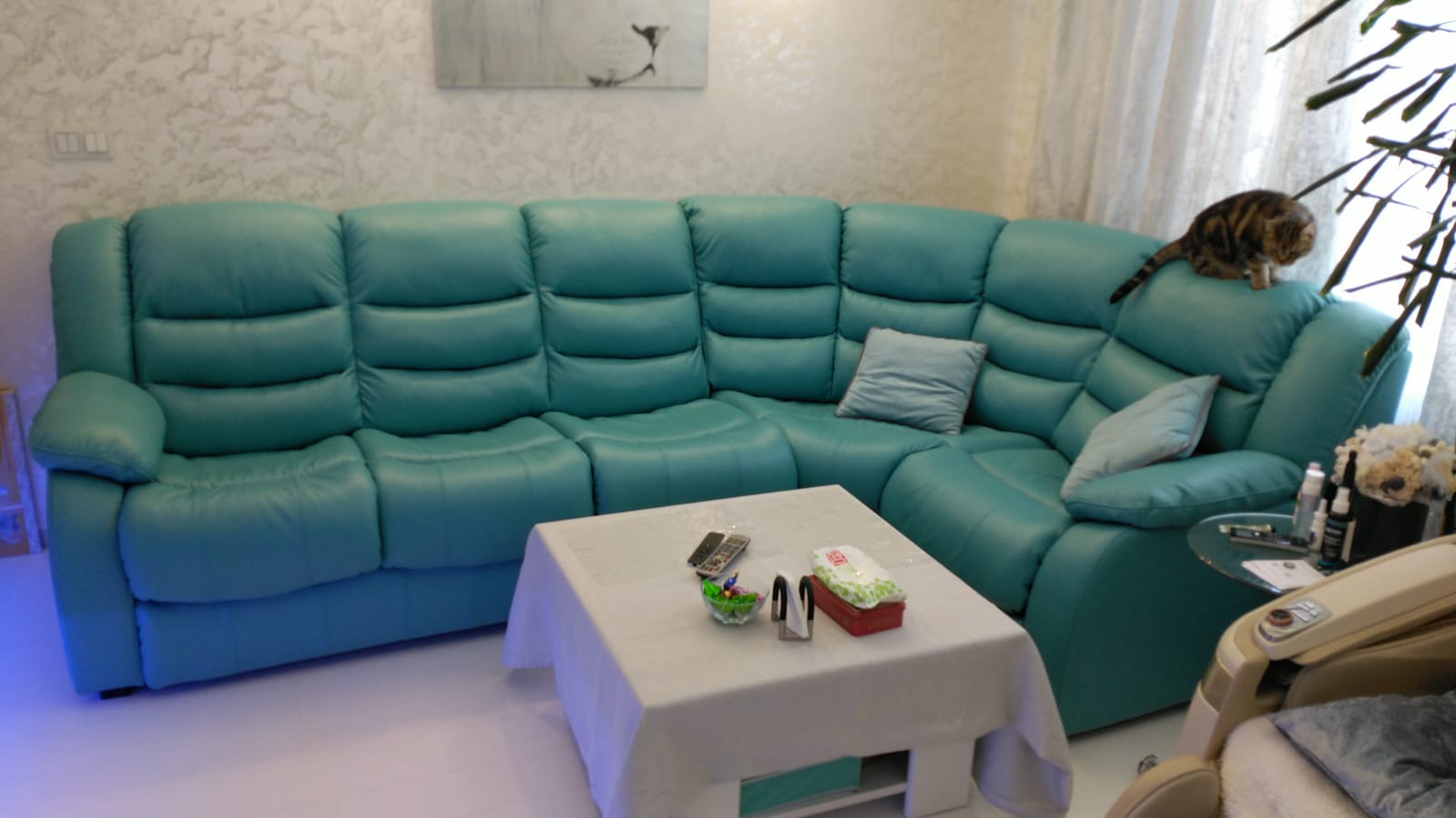 Перетяжка дивана на дому. Озерки